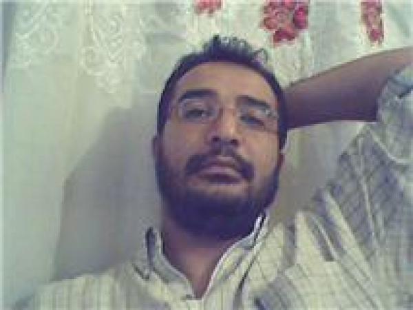 أسلمة السياسة وأنسنة المناصب