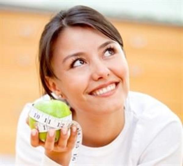 قضم التفاح بصفة دورية يساعد على تقوية عظام المرأة