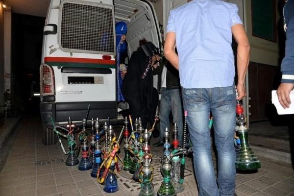 مداهمة مقهى بمرتيل  يقدم لزبنائه "الشيشة" سرا في عز حظر التجوال الليلي