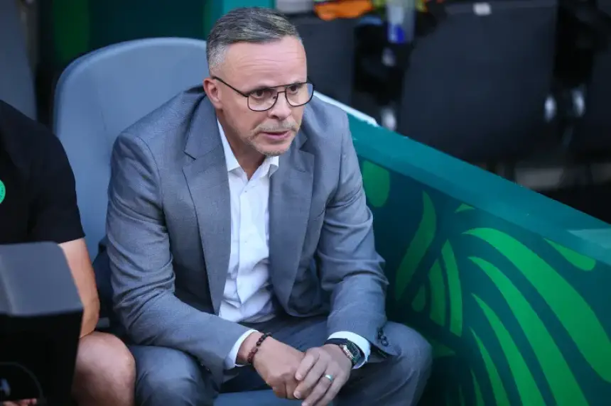وهبي يفخر بأسوده بعد إسقاط هولندا: دافعنا أكبر من كرة القدم وانتزعنا احترام العالم بأفعالنا لا بأقوالنا