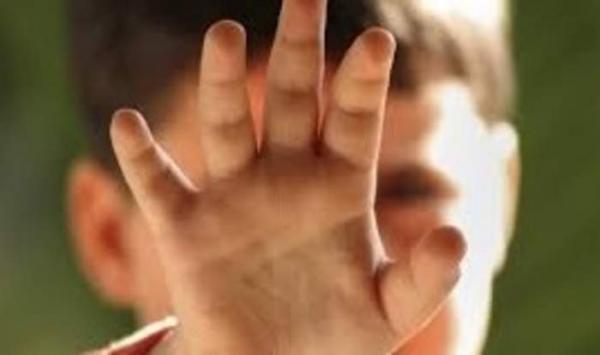 مصيبة...طفل في السابعة ينجو بأعجوبة من محاولة قتل نفذتها سيدة انتقاما من والدته