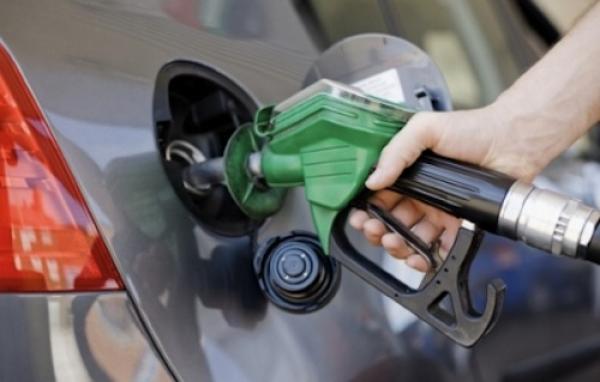 أرباب محطات الوقود يهددون بزيادة الأسعار بسبب الضريبة