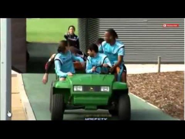 بالفيديو : دروغبا يحرض "السائق" كوستا على دهس مدرب تشيلسي