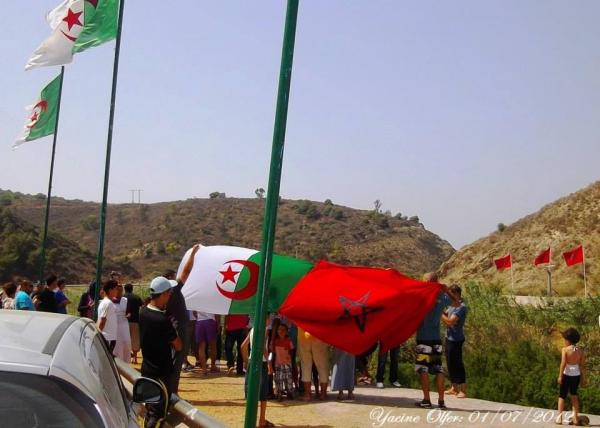هذه مهن أكثر من 250 ألف مهاجر مغربي غير شرعي بالجزائر