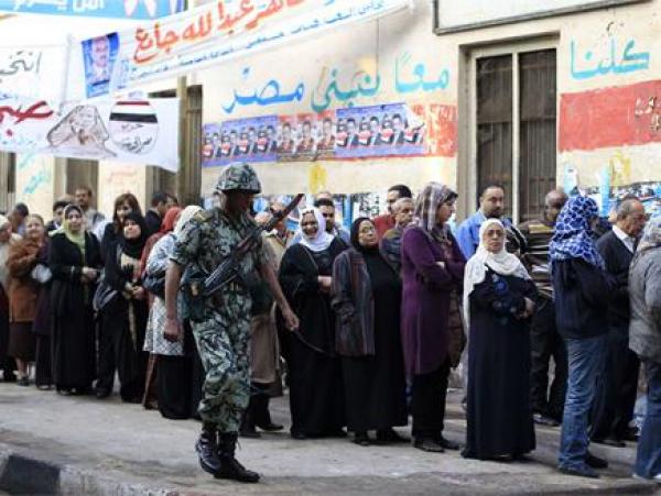 انطلاق الانتخابات التشريعية في مصر وسط إقبال على صناديق الاقتراع