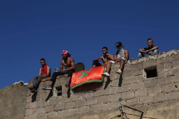 انهيار منزل ثان بالمدينة القديمة بالبيضاء والساكنة تعتصم فوق السطوح (صور)