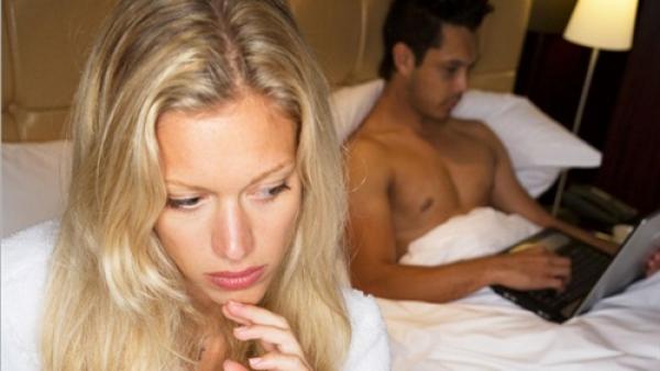 احذر.. «فيسبوك» يهدد العلاقات الزوجية ويؤدي للطلاق