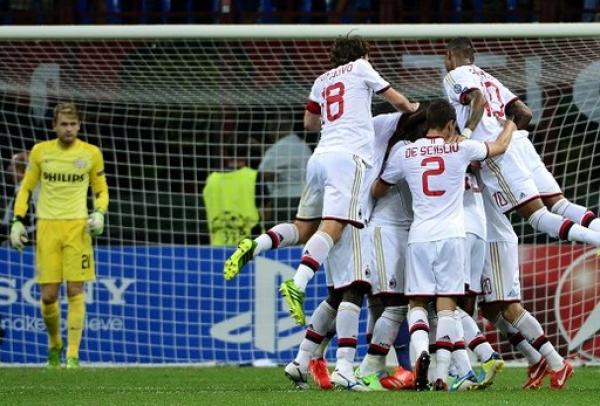 ميلان يسحق آيندهوفن و يعبر إلى دور المجموعات في دوري أبطال أوروبا