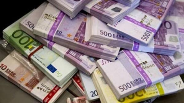 جمارك سبتة تضبط أجنبيا كان يحاول تهريب حوالي 500 مليون سنتيم داخل سيارة كراء