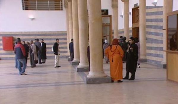 "الأنتربول" يعتقل بارون مخدرات مغربي فر من محكمة بالعرائش بمساعدة محتملة لشقيقته!