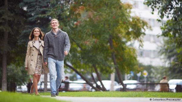 مشية الرجل تكشف شخصيته- نوع آخر من الفراسة!