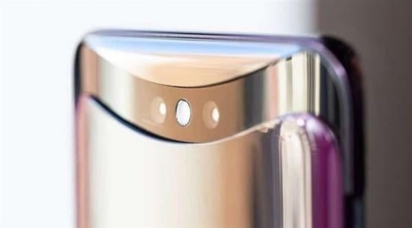 أوبو تطلق هاتفاً ذكياً بثلاث كاميرات متحركة