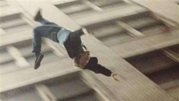 ومن الحب ما قتل.. شابة في عيد الحب تقفز من شرفة بالطابق السادس.. التفاصيل