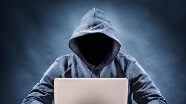 قاصر يقتنص ضحاياه من الفايس بوك لممارسة الجنس بسطات