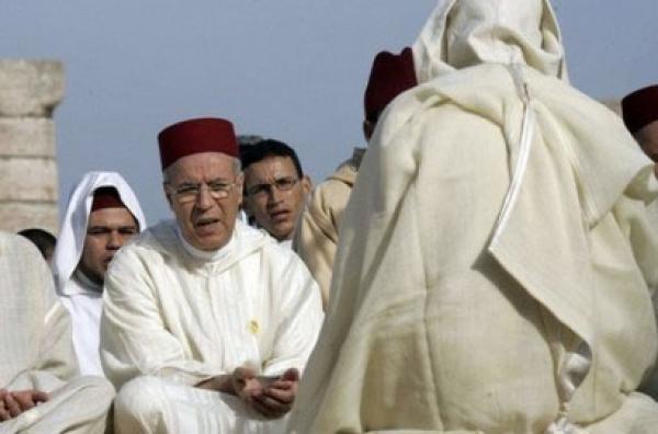 وزارة الأوقاف تُقرر عزل فقيه تحدث بالسوء عن طليقته في خطبة الجمعة