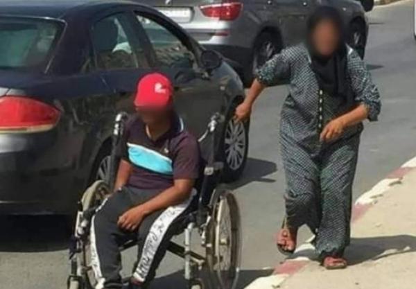 بالفيديو...الأمن يتفاعل مع غضب المغاربة ويعتقل متسولة عنفت ابنها المعاق بالشارع العام