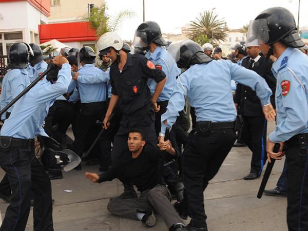 اعتقال 8 رجال شرطة متورطين في تعذيب شاب حتى الموت