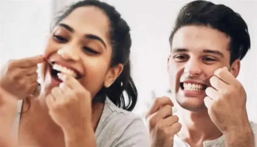 خيط تنظيف الأسنان يتحول إلى جهاز ذكي لقياس التوتر