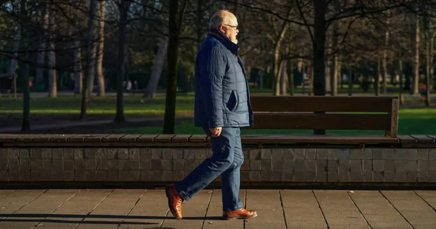 دراسة: الجينات تحدد نصف عمر الإنسان وتعيد رسم فهم الشيخوخة