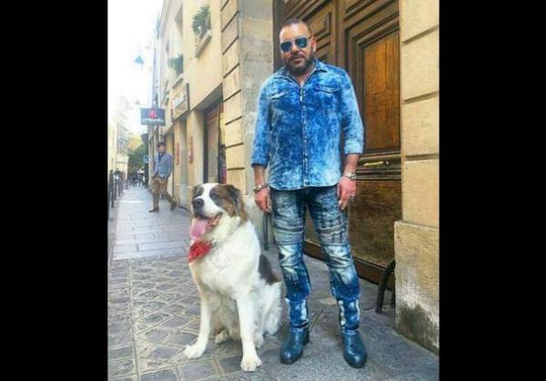 صورة للملك محمد السادس و كلبه تلهب الفايسبوك و تحمل أكثر من معنى