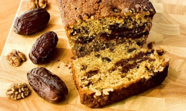 كيكة التمر والجوز