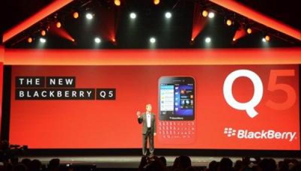 الإعلان بشكل رسمي عن BlackBerry Q5