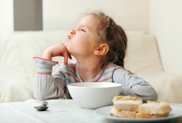 طفلي يرفض الطعام.. فماذا أفعل؟
