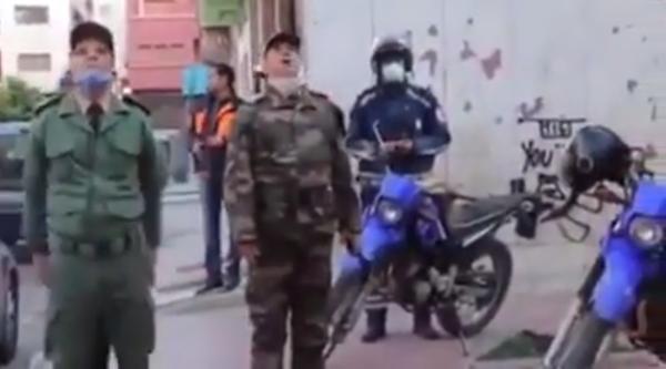 رشق سلطات وعناصر أمنية بالحجارة بسيدي مؤمن خلال تنفيذها لحالة الطوارئ