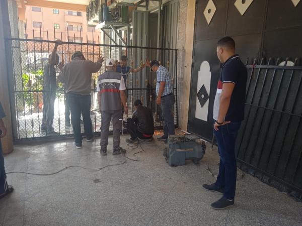 عاجل... السلطات المحلية تشن حملة غير مسبوقة على فوضى السياجات الحديدية بالأحياء والشوارع