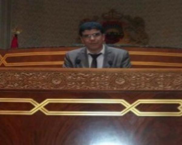 الموظف بين مطرقة الخطابات وسندان المواطنين