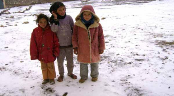 قرى مغربية محاصرة بين قساوة الحياة وصقيع الثلوج