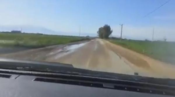 بالفيديو... فيسبوكيون يفضحون أسباب الحوادث المميتة ويسخرون من طريق قروية