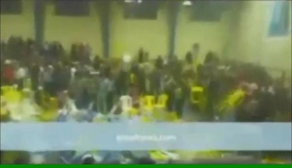 خلاف حول حجاب ممثلة يخلق شجار بالكراسي‏