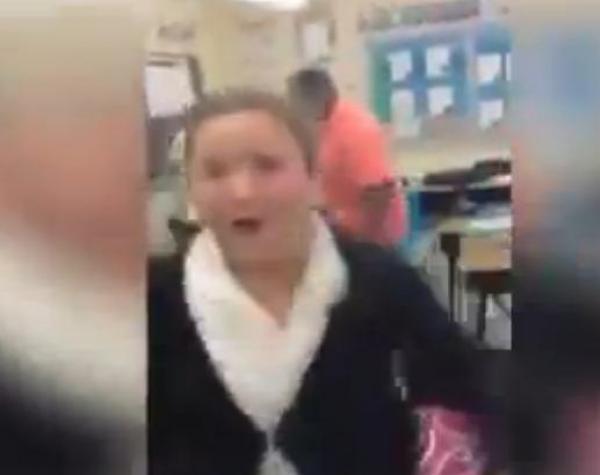 بالفيديو: مدرس أمريكي يجلد طلابه بحزام بنطاله