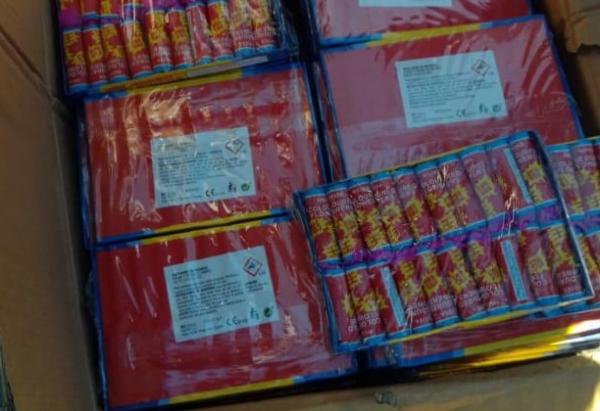 سلطات ميناء البيضاء تحبط محاولة تهريب كمية كبيرة من الشهب الاصطناعية والمفرقعات