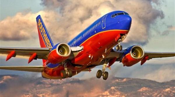 طرد لاجئ عراقي من طائرة أمريكية لأنه قال "إن شاء الله"