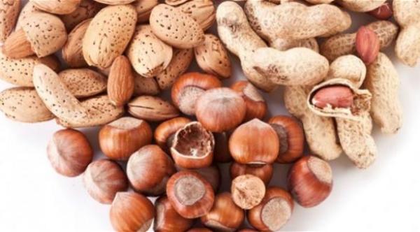 دراسة: المكسرات تساعد على تخفيف الوزن