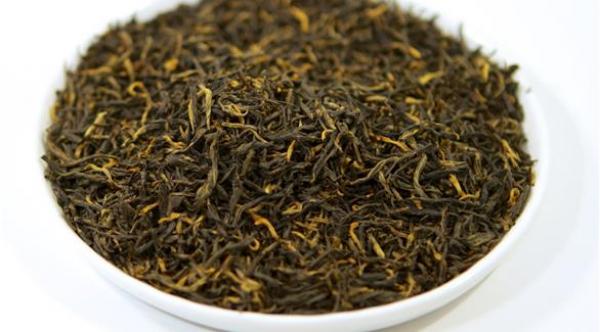 7 فوائد صحية للشاي أهمها حماية الأسنان والقلب