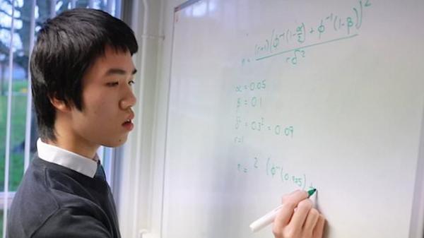 طفل عبقري يستعد للحصول على الدكتوراه في 15 من العمر