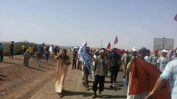 ندرة الماء الشروب تخرج ساكنة إقليم اليوسفية إلى الاحتجاج في مسيرة على الأقدام‏