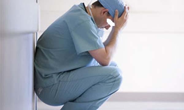 قانون التحرش الجنسي يسقط ضحية أخرى وهذه المرة الأمر يتعلق بطبيب