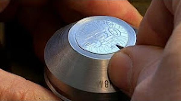 شاهد: أين وكيف يتم سك عملات عشرات الدول؟