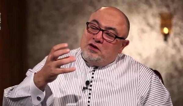 الداعية  خالد الجندي : عثمان بن عفان حرق النسخة الأصلية من القرآن