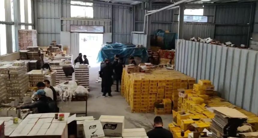 واقعة "كازا" نقطة في بحر.. تغيير تواريخ السلع الفاسدة خطر حقيقي بات يهدد حياة "المغاربة"