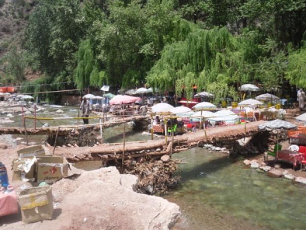 عيش نهار: الإخلال بقانون الطوارئ الصحية والسكر العلني و"النشاط فنص الليل" بجانب واد أوريكة