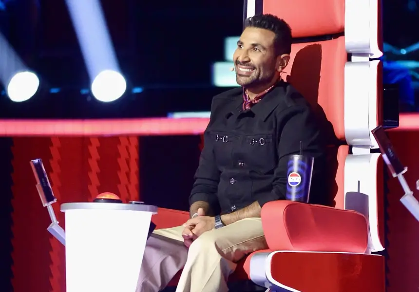 الفنان المصري أحمد سعد ينجو من الموت بعد حادث خطير