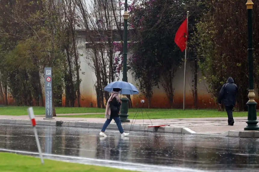 نشرة إنذارية .. تساقطات ثلجية وأمطار قوية وهبات رياح قوية مرتقبة بعدد من مناطق المملكة