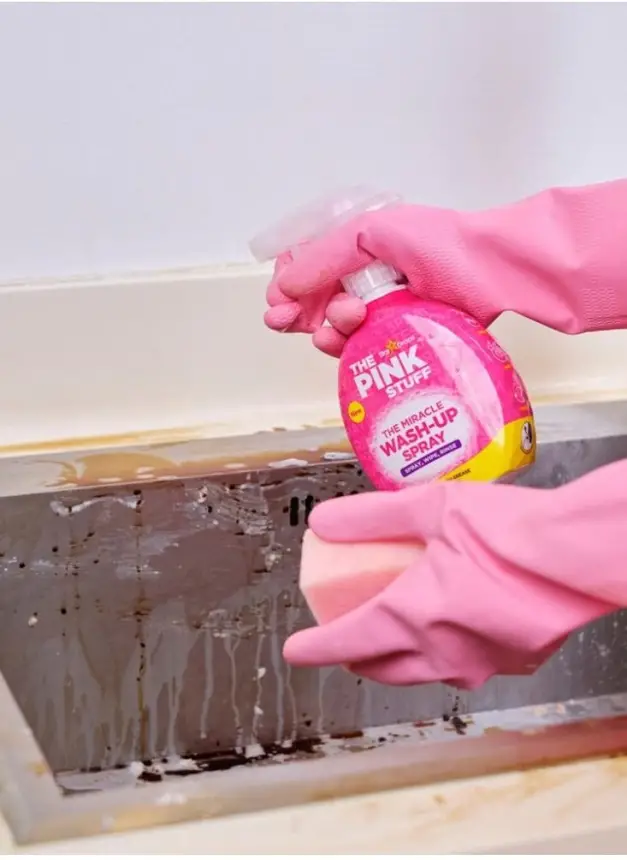 دراسة صادمة.. استنشاق منتجات التنظيف اليومية يُدمر رئتيك وجهازك التنفسي