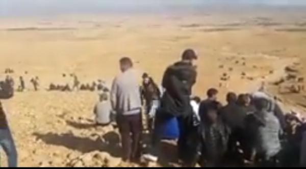 الآلاف يتوافدون على قرية "سريغنة" قرب بولمان لبدء استخراج "كنز عظيم"!