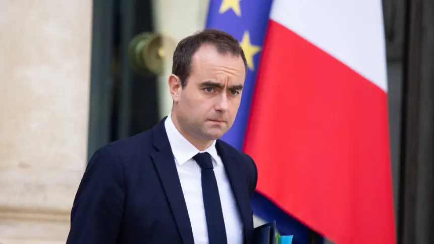 الوزير الأول الفرنسي في زيارة رسمية إلى المغرب على رأس وفد وزاري رفيع